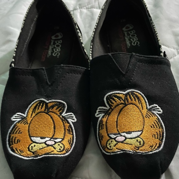 Bobs by Skechers Garfield design shoes. - Picture 6 of 8